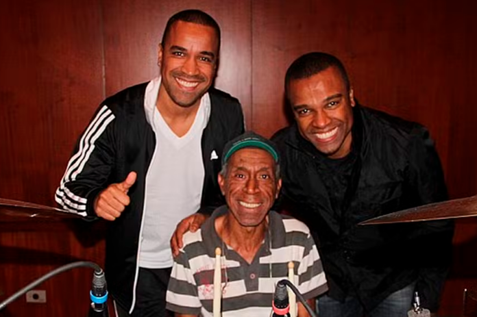 Alexandre Pires (o último da esquerda para direita) junto a Fernando Pires e João Pires - Foto: Reprodução/ Instagram