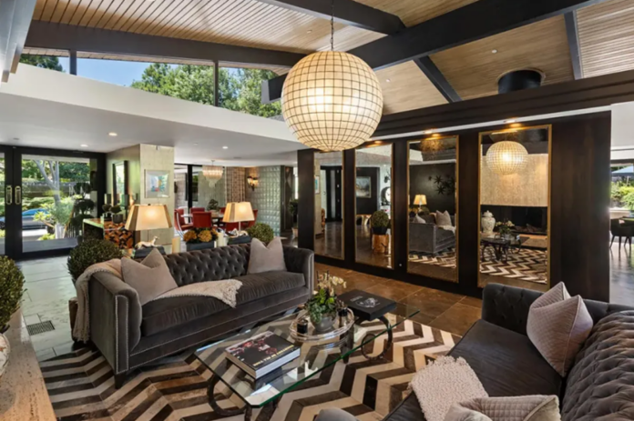 Mansão Jeremy Reener - Foto: Reprodução/Backgrid/Mark Angele