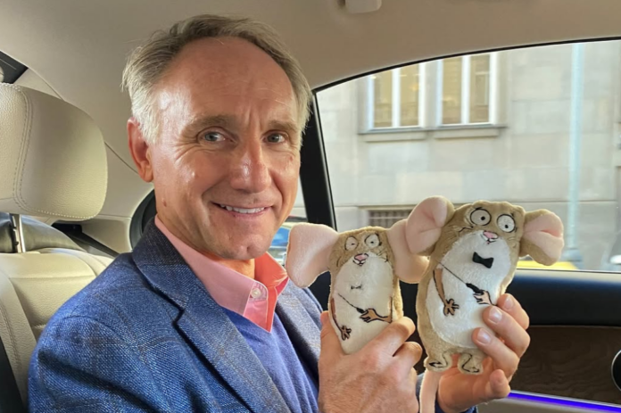 Dan Brown - Foto: Reprodução/Instagram