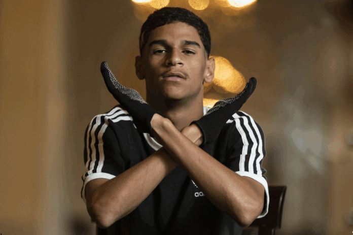 Luva de Pedreiro - Foto: Reprodução Luva de Pedreiro - Foto: Reprodução