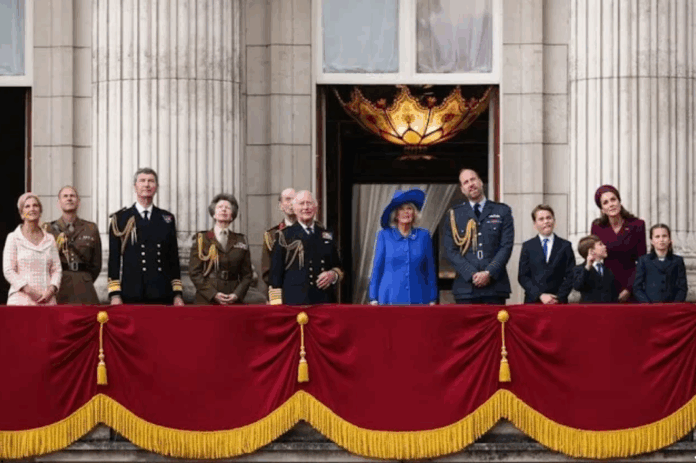 Família Real homenageia heróis da Batalha do Atlântico - Foto: Reprodução Família Real homenageia heróis da Batalha do Atlântico - Foto: Reprodução